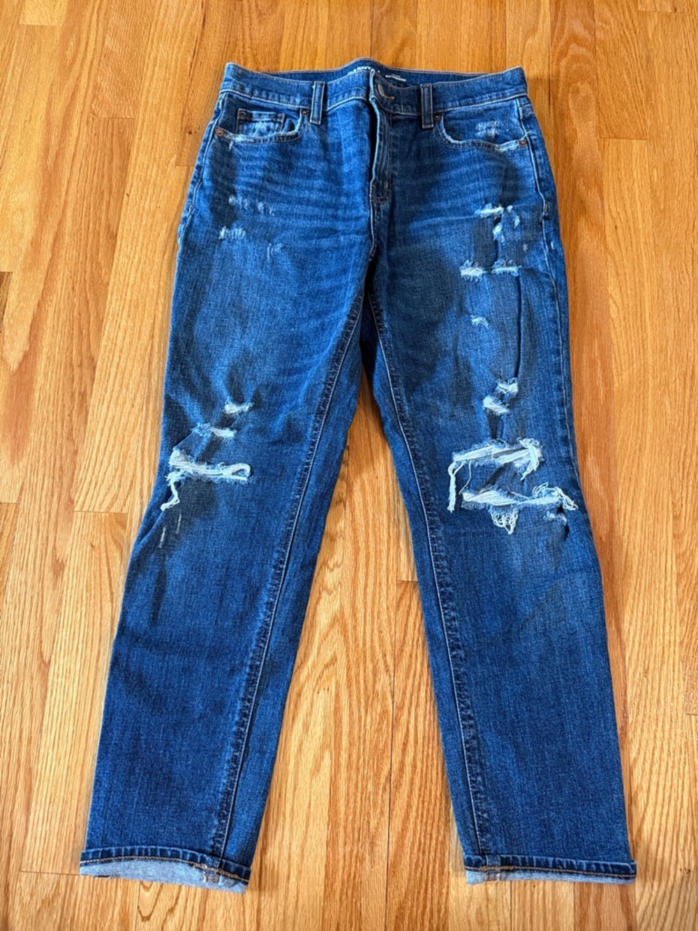 Hollister Distressed Boyfriend Mid-Rise Jeans in Dark Blue Denim